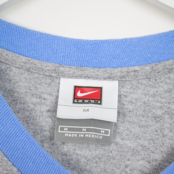 Y2K Nike Team Carolina T-Shirt (Medium) - Picture 4 of 4